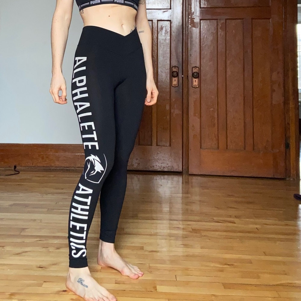 Alphalete crossover black high waisted leggings